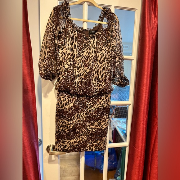 Tadashi Shoji Dresses & Skirts - Tadashi silk dress